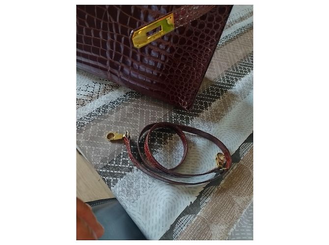 Borsa a mano Hermès Kelly 32 in pelle marrone scuro - vista 2