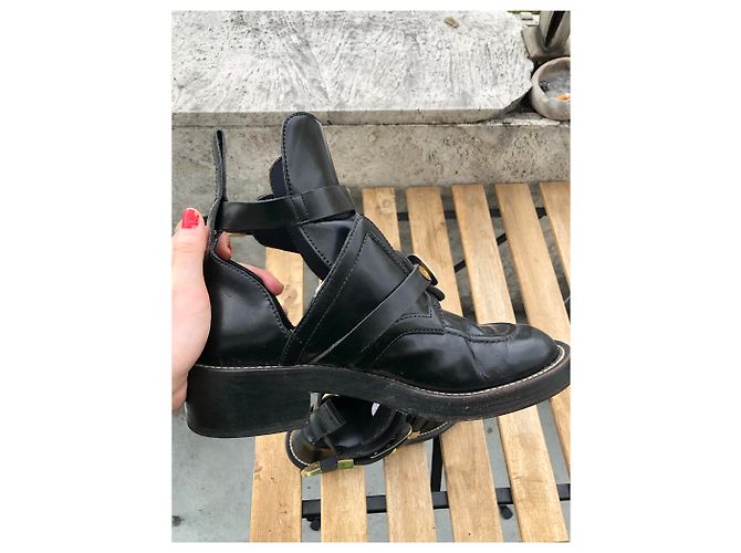 Botas Balenciaga Belt de charol negro - vista 3