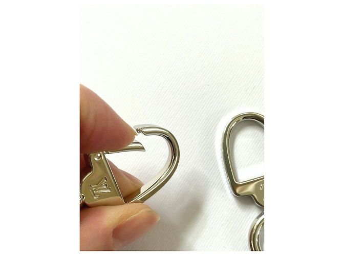 Louis Vuitton 2 MOSCHETTONI MOUSQUETON TONO ARGENTO Silver hardware - vista 5