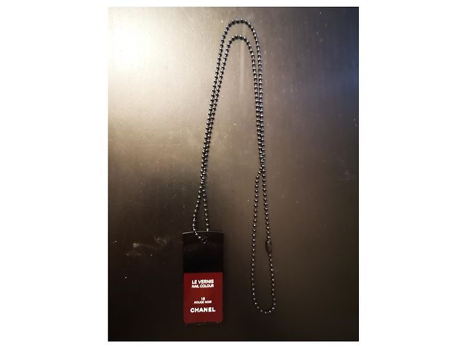 Collana Chanel fantasia nera e rossa in plastica Nero Rosso - vista 4