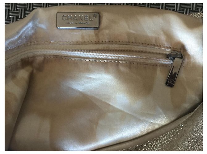 Borsa Hobo Chanel in pelle di vitello metallizzata argento - vista 5