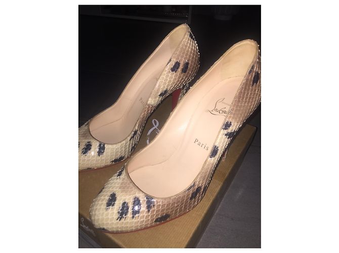 Décolleté Christian Louboutin Purr Python Beige 10 cm - vista 10