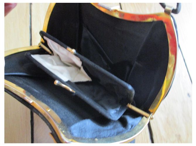 Autre Marque Minaudière in pelle di vitello nera. Nero Gold hardware - vista 3
