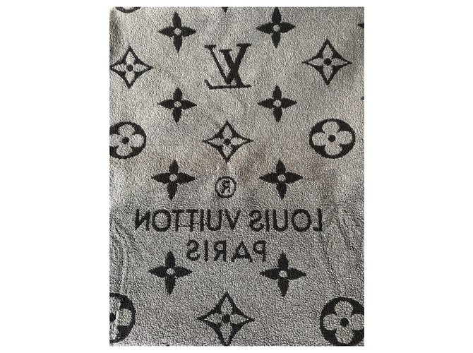 Louis Vuitton Serviette de plage LV eclipse nouveau Gris - vue 3