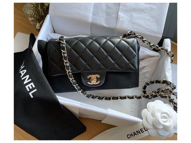 CHANEL MINI SACO RETANGULAR Preto - vista 2