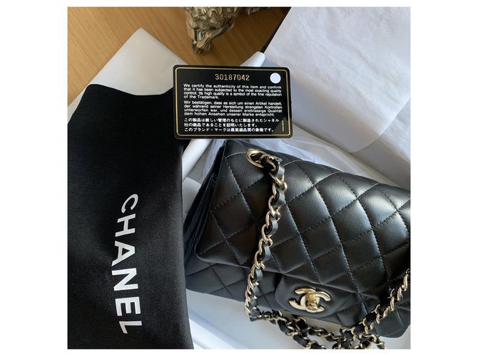 CHANEL MINI SACO RETANGULAR Preto - vista 4