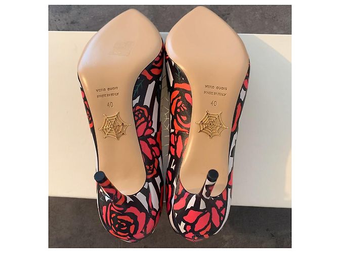Décolleté Charlotte Olympia con stampa rose - vista 2