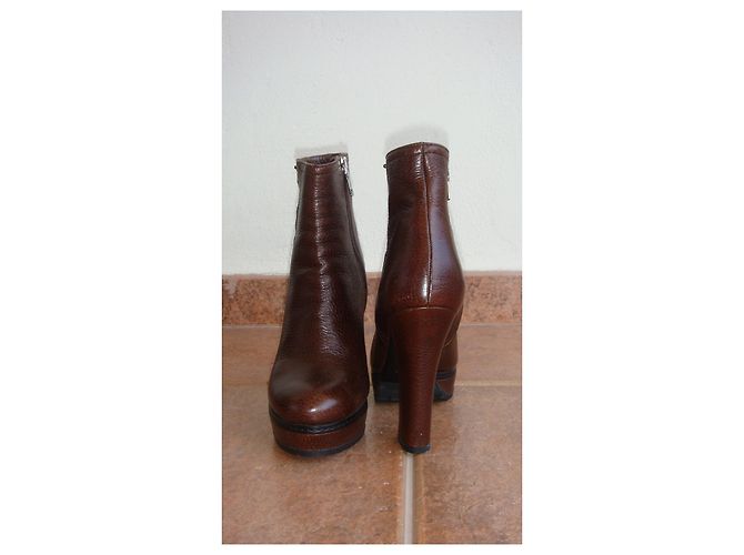 Botines Prada de piel marrón 37 Castaño - vista 3