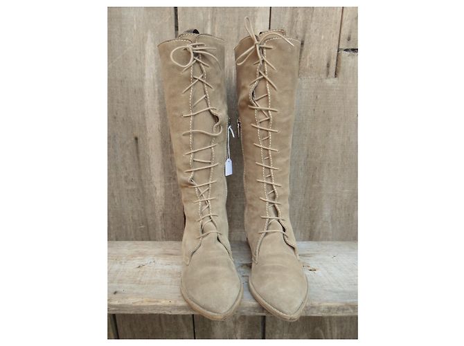 Fratelli Rosseti Fratelli Rossetti Keilstiefel aus Wildleder beige Größe 36 - Ansicht 4