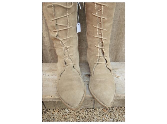 Fratelli Rosseti Fratelli Rossetti Keilstiefel aus Wildleder beige Größe 36 - Ansicht 5