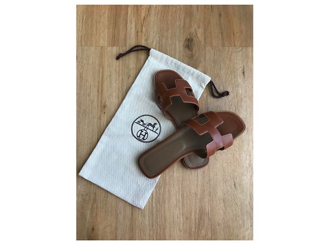 Hermès Oran Sandalen Leder Gold Karamell - Ansicht 3