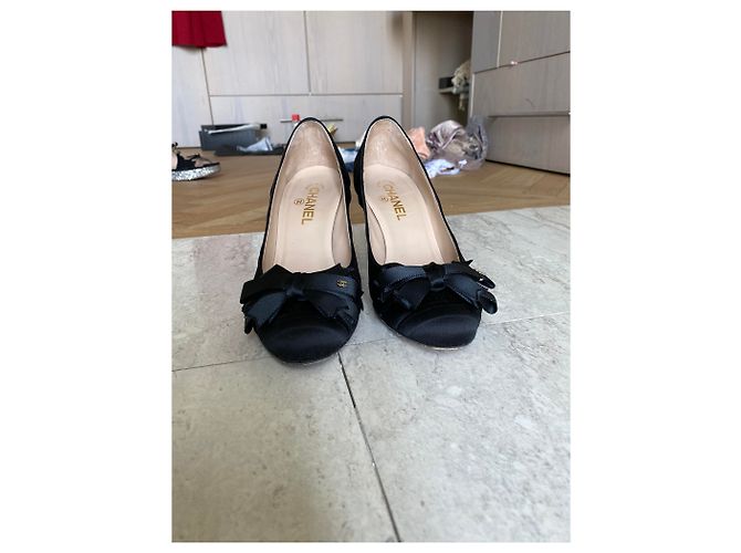 Cambon Chanel Scarpe in raso Nero - vista 2