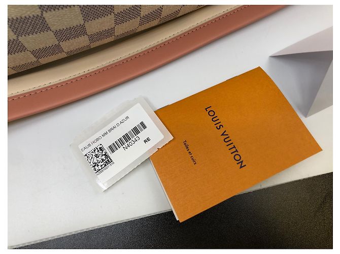 Louis Vuitton Borsa LV Beaubourg nuova Beige - vista 9