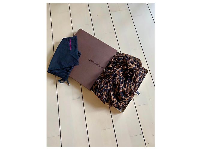 Louis Vuitton, Que hay que tener! Louis Vuitton Etole Leopard Marron por Stephen Sprouse - ¡edición limitada! Castaño Estampado de leopardo Fucsia - vista 9