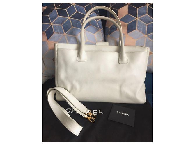 Borsa tote executive bianca Chanel GHW Bianco - vista 2