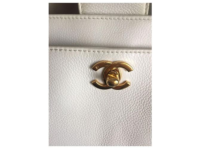 Borsa tote executive bianca Chanel GHW Bianco - vista 3
