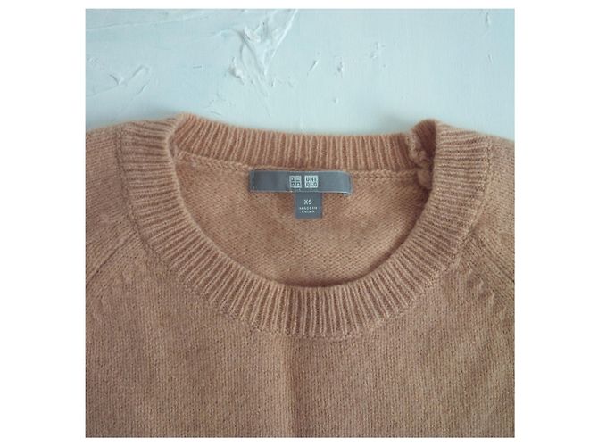 uniqlo 100% Wollpullover mit Rundhalsausschnitt in Kamelbraun. Größe XS. - Ansicht 5