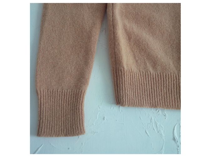 uniqlo 100% Wollpullover mit Rundhalsausschnitt in Kamelbraun. Größe XS. - Ansicht 6
