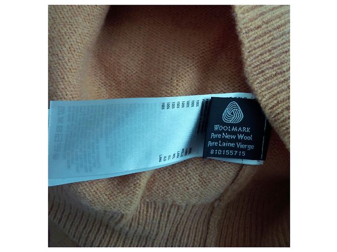 uniqlo 100% Wollpullover mit Rundhalsausschnitt in Kamelbraun. Größe XS. - Ansicht 8