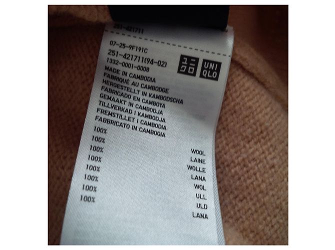 uniqlo 100% Wollpullover mit Rundhalsausschnitt in Kamelbraun. Größe XS. - Ansicht 9