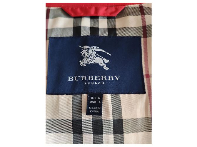 BURBERRY RAINCOAT IM ROTEN POLYESTER - Ansicht 4