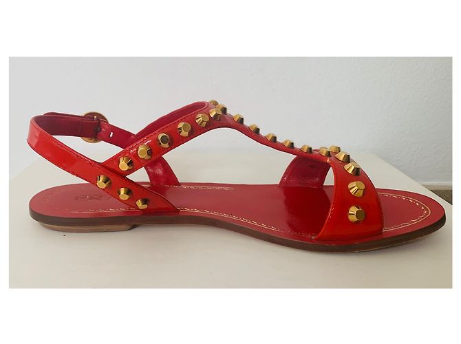 Sandali bassi Prada in vernice rossa con borchie Rosso - vista 4