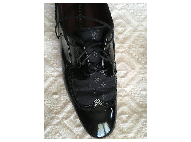 Louis Vuitton Scarpe derby in vernice nera LV Nero - vista 5