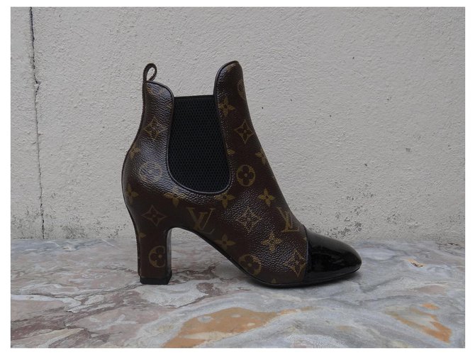 Louis Vuitton Botines Revival 7.5 cm Castaño Negro - vista 2