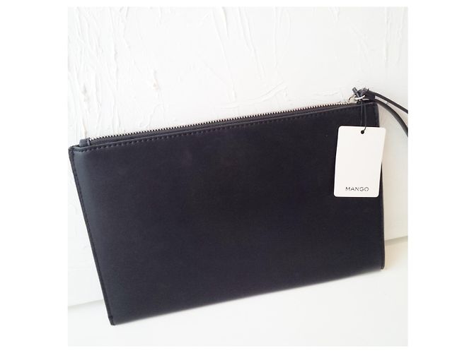 Neu mit Tag. Mango Play Armbandtasche aus Kunstleder. 30 x 19 cm. Schwarz - Ansicht 2
