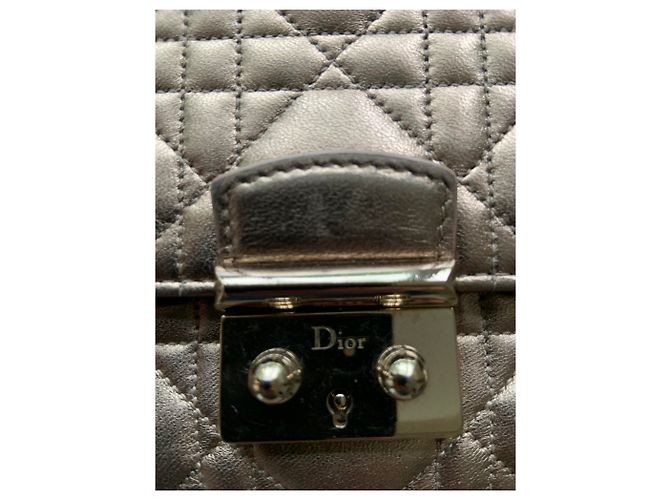 Borsa a mano Christian Dior Miss Dior Pelle Oro D'oro - vista 2