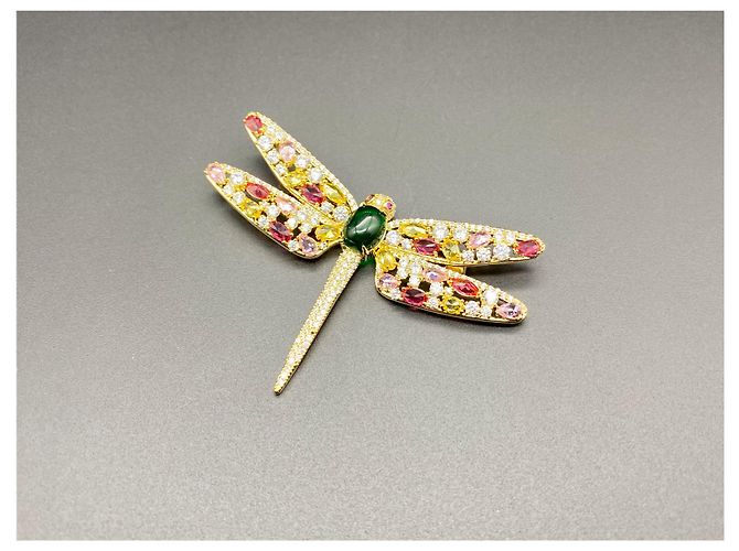 Autre Marque Spilla libellula in metallo placcato oro e cristalli multicolori Gold hardware - vista 2