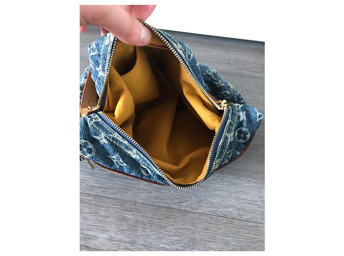 Louis Vuitton Baggy PM Monogram azul vaquero - vista 4