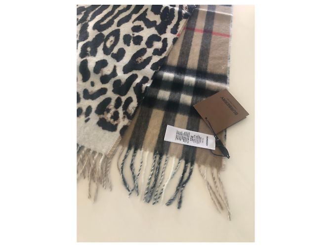 Sciarpa BURBERRY double-face cachemire - vista 2