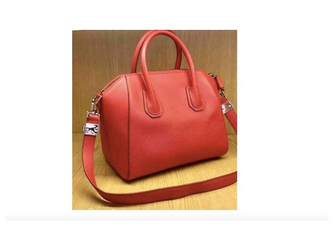 Givenchy BORSA MINI ANTIGONA IN PELLE MARTELLATA Rosso - vista 5