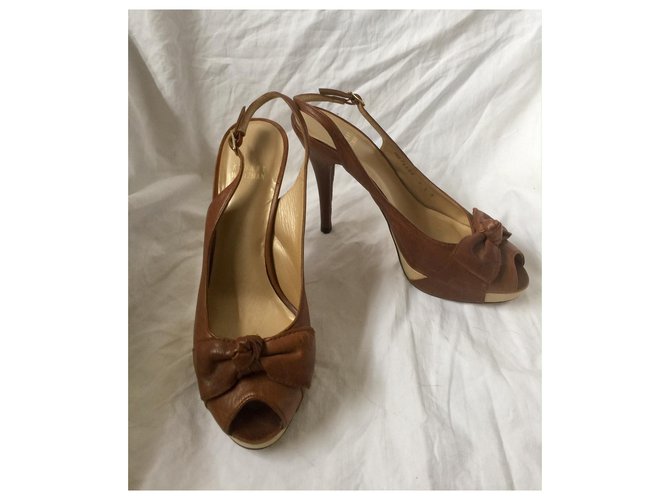 Stuart Weitzman Peeptoe Slingbacks mit Plattform Braun Beige - Ansicht 2