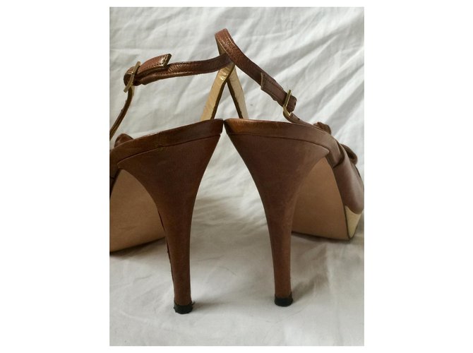 Stuart Weitzman Peeptoe Slingbacks mit Plattform Braun Beige - Ansicht 4