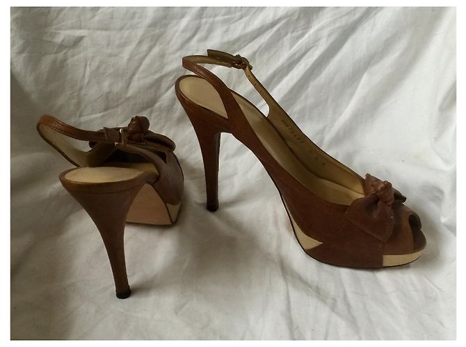 Stuart Weitzman Peeptoe Slingbacks mit Plattform Braun Beige - Ansicht 6
