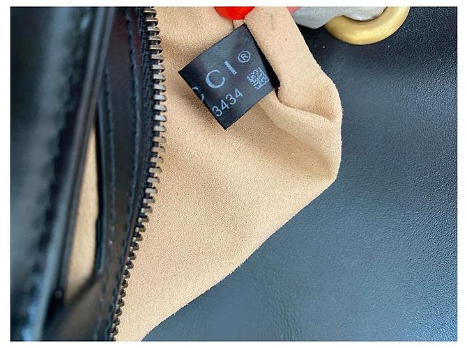 Marmont Gucci Borsa a spalla matelassé piccola Nero - vista 11