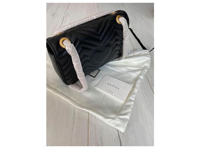 Marmont Gucci Borsa a spalla matelassé piccola Nero - vista 2