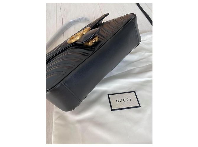 Marmont Gucci Borsa a spalla matelassé piccola Nero - vista 3