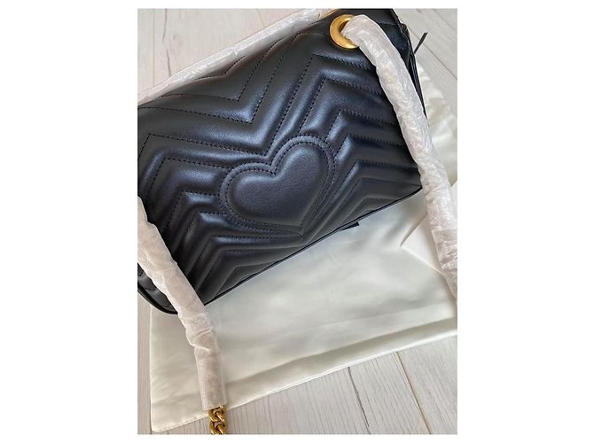 Marmont Gucci Borsa a spalla matelassé piccola Nero - vista 4