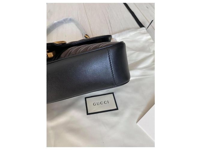 Marmont Gucci Borsa a spalla matelassé piccola Nero - vista 5
