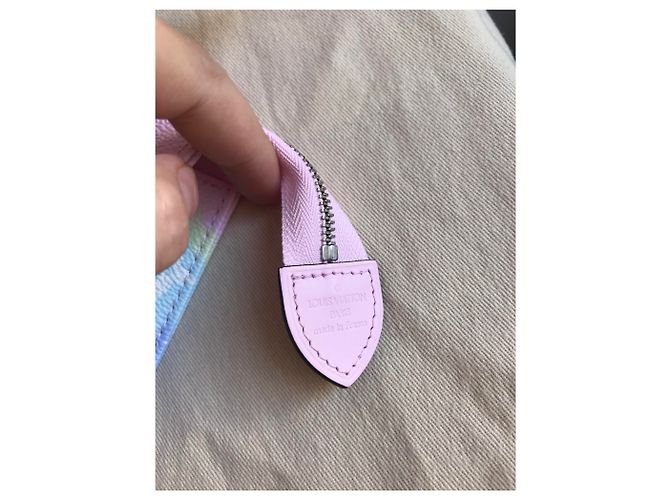 Clutch Louis Vuitton PO 26 in pelle rosa - vista 3