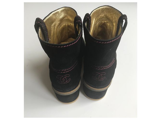 Chanel Stivaletti CC Suede In Gomma Nero - vista 26