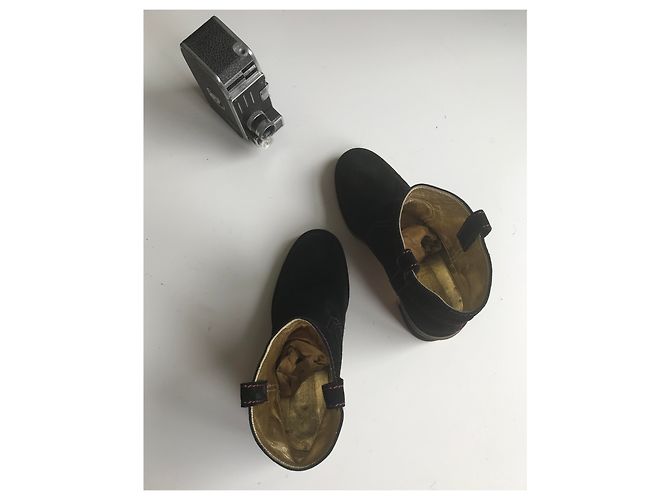 Chanel Stivaletti CC Suede In Gomma Nero - vista 31