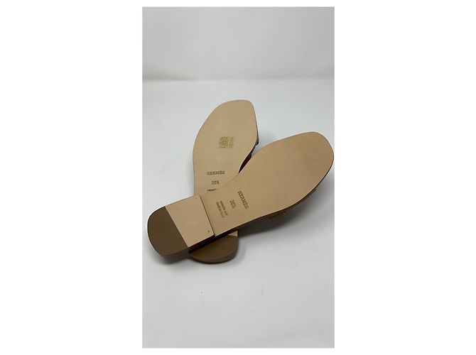 Hermès HERMES ORAN FLAT SANDALS NAGELNEU Braun - Ansicht 5