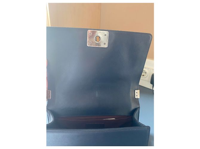 Chanel Boy Bag aus blauem Leder - Ansicht 3