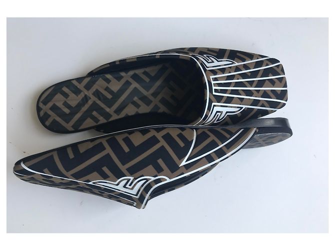 Fendi Freiheit Maultiere - vista 24