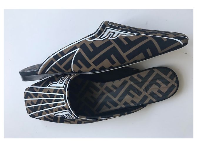Fendi Freiheit Maultiere - vista 25