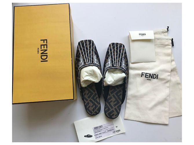 Fendi Freiheit Maultiere - vista 29